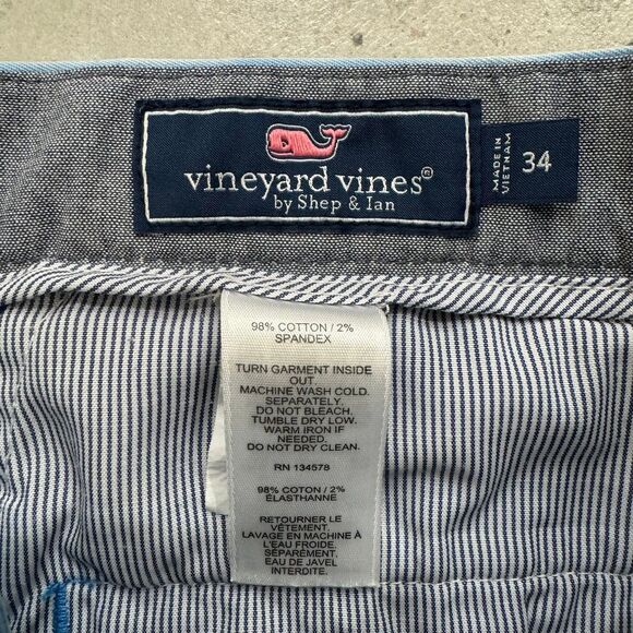 Vineyard Vines Size 34 Embroidered Surfboard Ocean Sky Tie Dye Blue Shorts - Picture 2 of 6